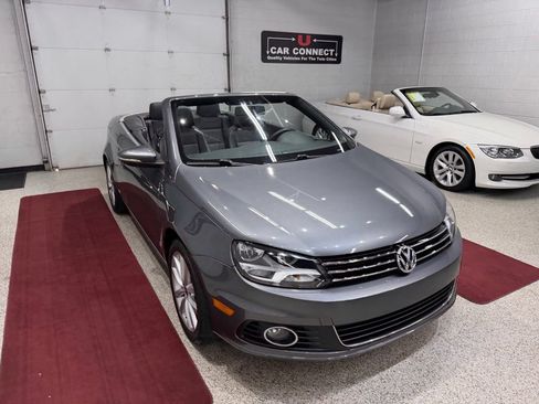 Used 2013 Volkswagen Eos Komfort FWD image 11