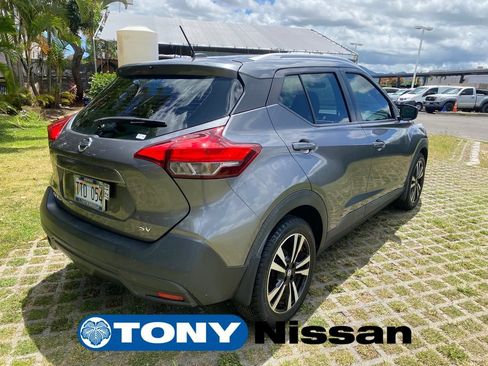 Used 2018 Nissan Kicks SV FWD image 25