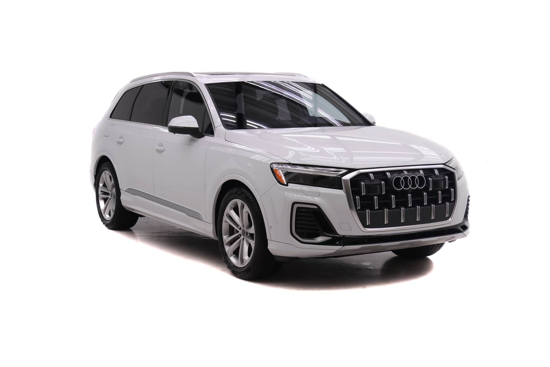 Certified 2026 Audi Q7 2.0T Premium Plus w/ Premium Plus Package AWD/4WD image 2