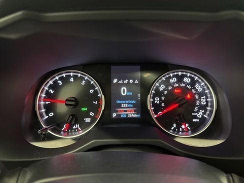 Used 2022 Toyota RAV4 XLE Premium AWD/4WD image 34