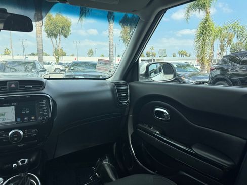 Used 2017 Kia Soul + w/ Audio Package FWD image 17