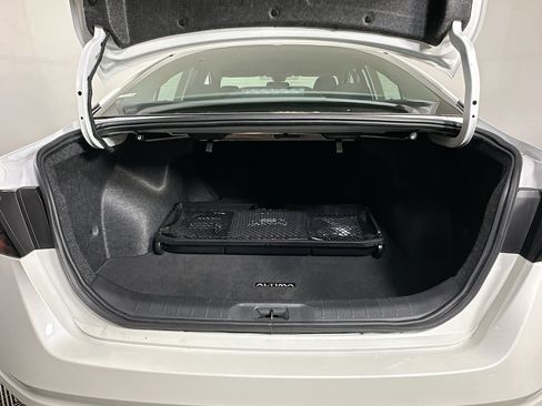 Used 2024 Nissan Altima 2.5 SV AWD/4WD image 27
