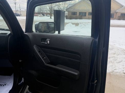 Used 2008 HUMMER H3 Luxury image 28