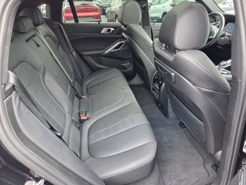 Used 2022 BMW X6 xDrive40i w/ Executive Package AWD/4WD image 17