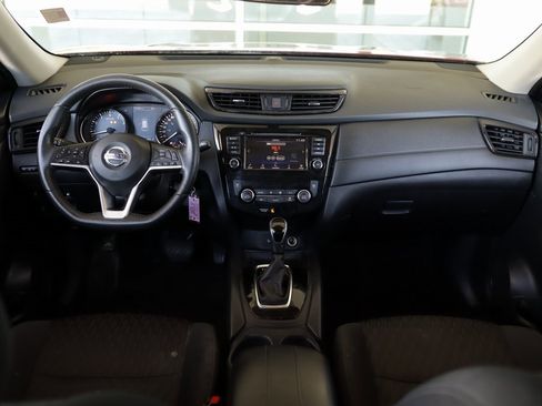 Used 2020 Nissan Rogue S image 18