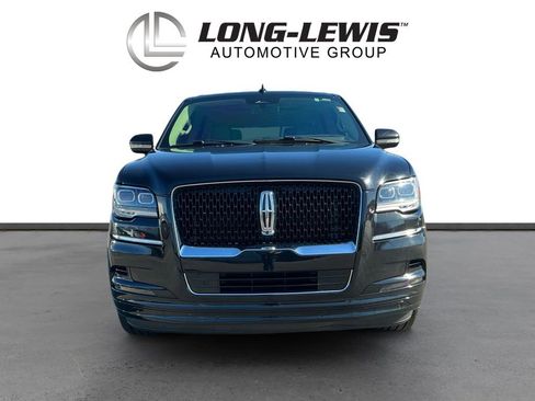 Used 2022 Lincoln Navigator Reserve image 11