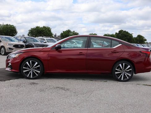 Used 2021 Nissan Altima 2.5 SR FWD image 8