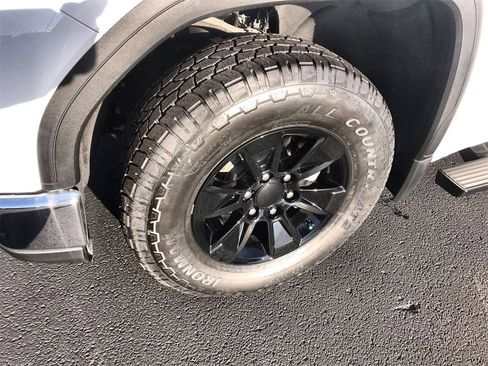 Used 2023 GMC Sierra 1500 Pro w/ Pro Value Package image 10