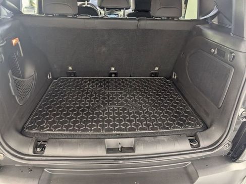 Used 2018 Jeep Renegade Latitude w/ UConnect 8.4 Nav Group image 28