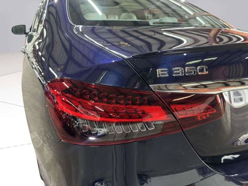 Used 2022 Mercedes-Benz E 350 4MATIC Sedan image 13
