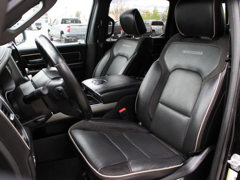 Used 2023 RAM 1500 Laramie AWD/4WD image 15