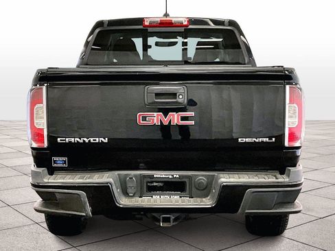 Used 2018 GMC Canyon Denali image 4