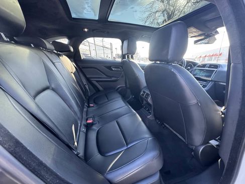 Used 2020 Jaguar F-PACE Premium image 27