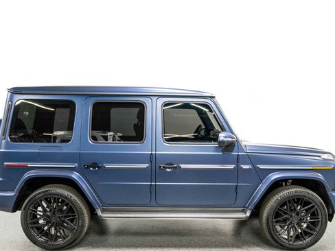 Used 2025 Mercedes-Benz G 550 image 2