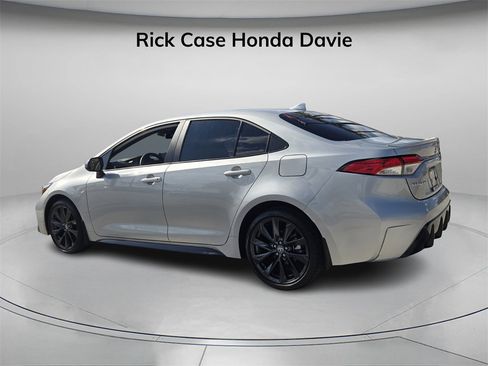 Used 2025 Toyota Corolla SE image 7