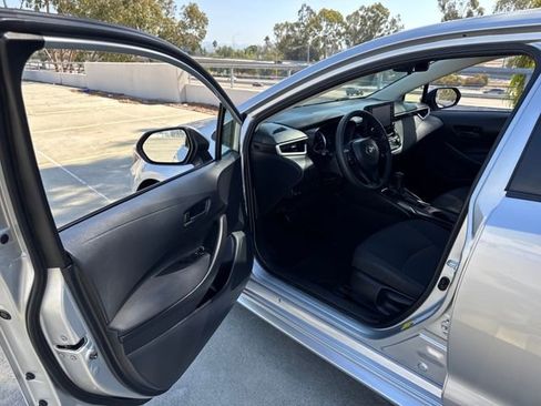 Used 2022 Toyota Corolla LE image 20