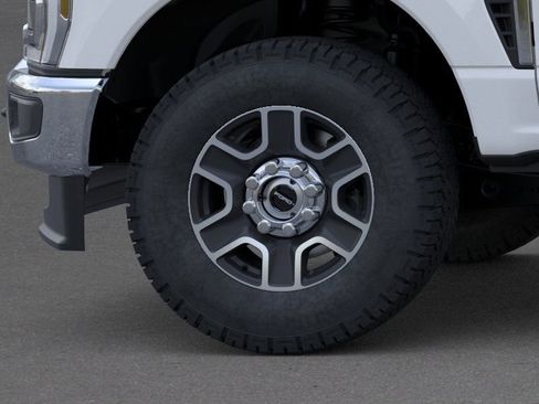 Used 2026 Ford F350 Lariat AWD/4WD image 19