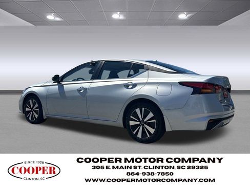 Used 2022 Nissan Altima 2.5 SV FWD image 3