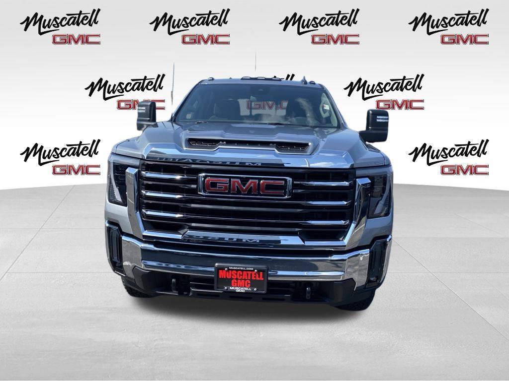 Used 2026 GMC Sierra 3500 SLE w/ SLE Value Package AWD/4WD image 2