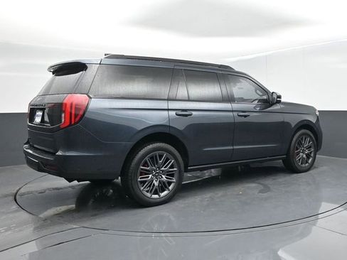 Used 2025 Ford Expedition Platinum w/ Stealth Performance Package AWD/4WD image 8