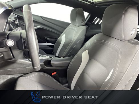 Used 2018 Chevrolet Camaro SS RWD image 18
