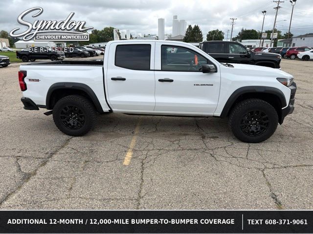Used 2025 Chevrolet Colorado Trail Boss AWD/4WD image 3