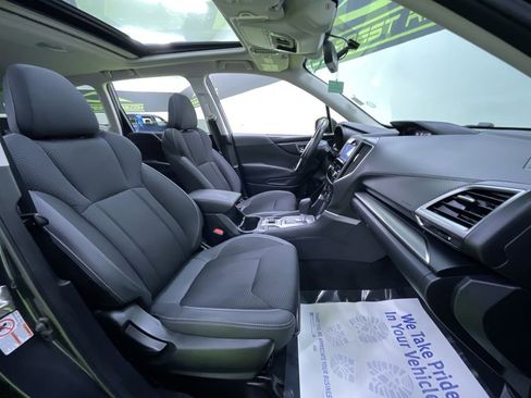 Used 2019 Subaru Forester Premium w/ All-Weather Package image 29