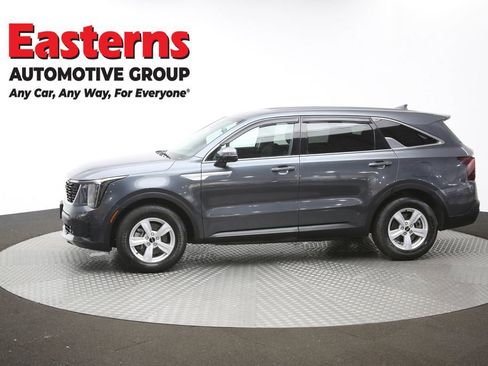 Used 2024 Kia Sorento LX image 59