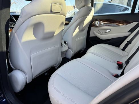 Used 2019 Mercedes-Benz E 300 4MATIC w/ Premium 1 Package image 46