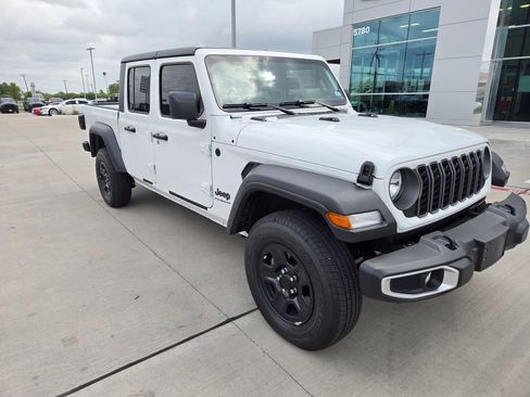 Used 2026 Jeep Gladiator Sport AWD/4WD image 1