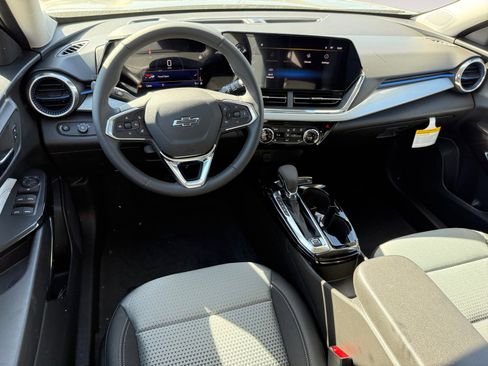 New 2026 Chevrolet Trax LT w/ Driver Confidence Package image 15