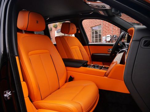 Certified 2025 Rolls-Royce Cullinan image 30