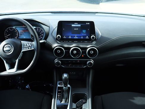 Used 2025 Nissan Sentra SV image 32
