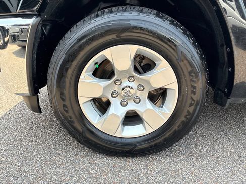 Used 2025 RAM 1500 Big Horn AWD/4WD image 12