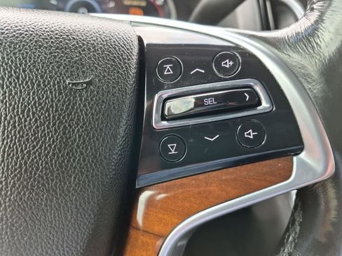 Used 2019 Cadillac Escalade ESV 2WD image 24