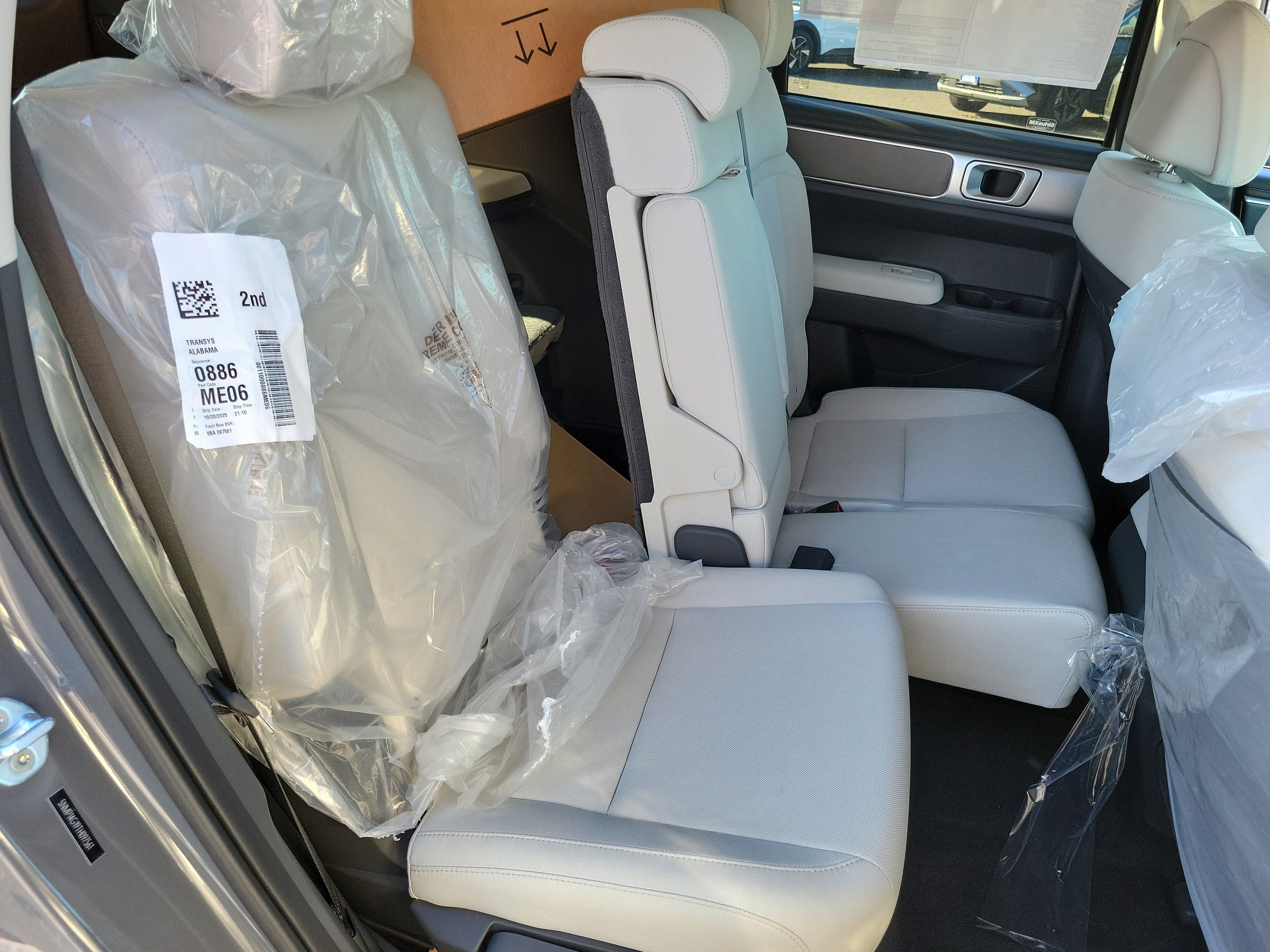Used 2026 Hyundai Santa Fe SE FWD image 24