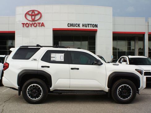 Used 2025 Toyota 4Runner TRD Off-Road image 21