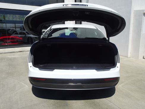 Used 2024 Lucid Air Touring AWD/4WD image 6