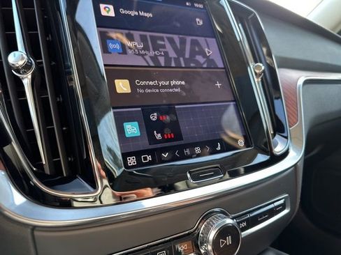 Certified 2025 Volvo V60 B5 Cross Country Plus image 30