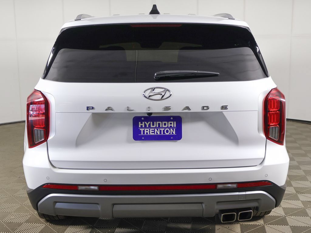 Used 2024 Hyundai Palisade SEL FWD image 13