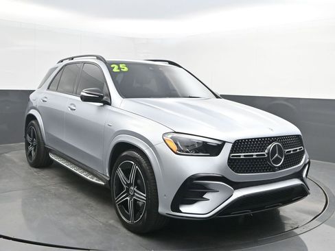 Used 2025 Mercedes-Benz GLE 450e 4MATIC image 9