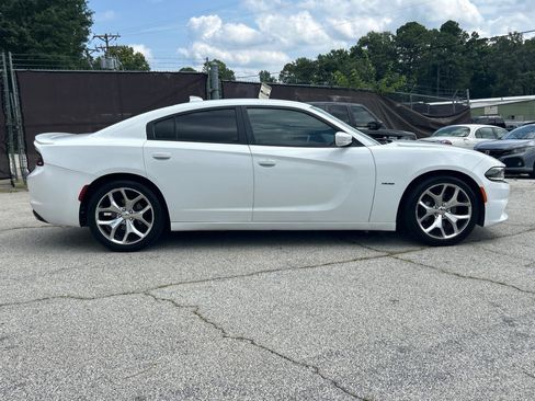 Used 2016 Dodge Charger R/T w/ Plus Group RWD image 21