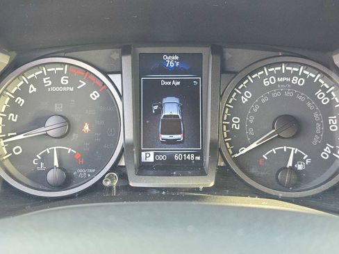 Certified 2022 Toyota Tacoma TRD Sport image 24