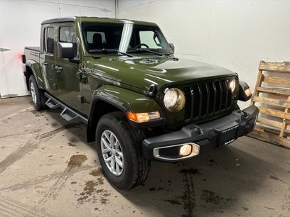 Used 2023 Jeep Gladiator Sport