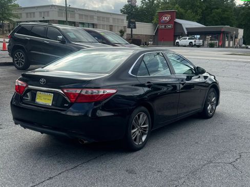 Used 2015 Toyota Camry SE FWD image 4