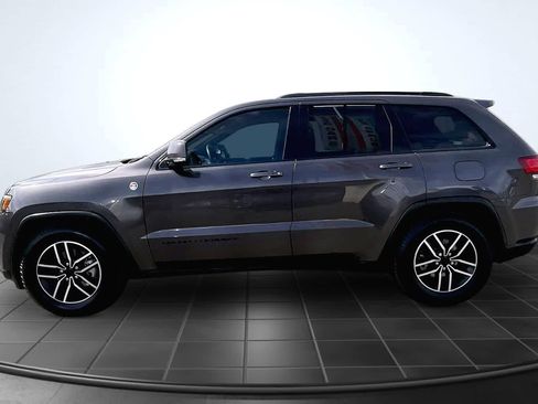 Used 2020 Jeep Grand Cherokee Trailhawk AWD/4WD image 3