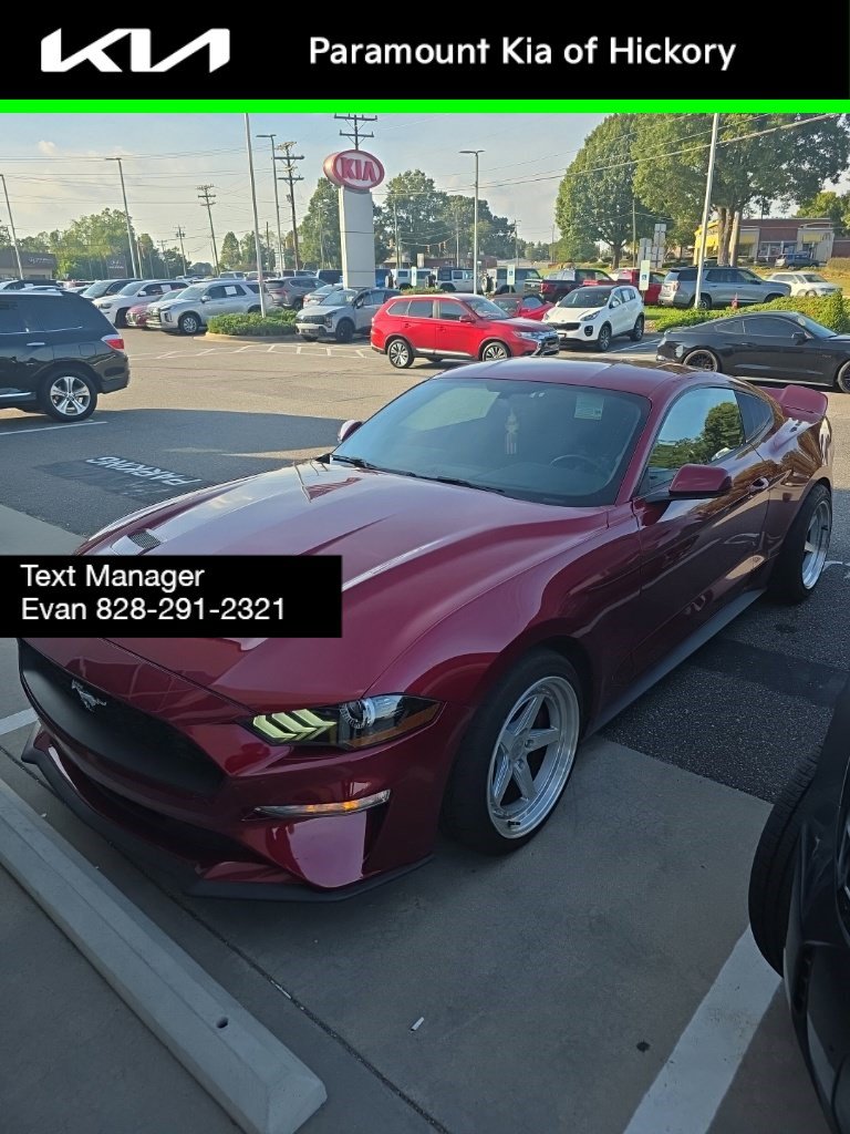 Used 2018 Ford Mustang Coupe RWD image 1