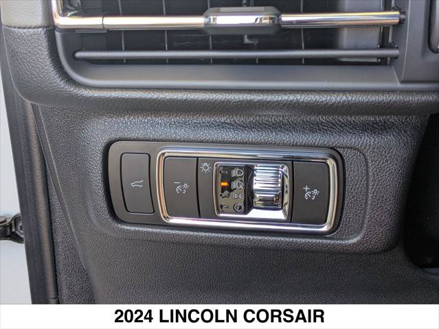 Used 2024 Lincoln Corsair Reserve w/ Equipment Group 201A FWD image 21