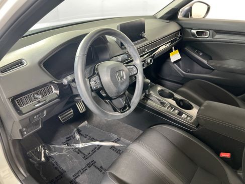 Used 2023 Honda Civic Sport image 9
