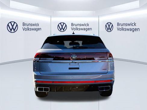 New 2026 Volkswagen Atlas Cross Sport SEL Premium R-Line image 5